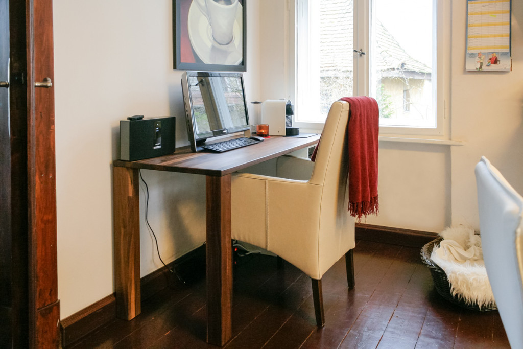 Schreibtisch mit individueller Tiefe von Inlignum Möbel