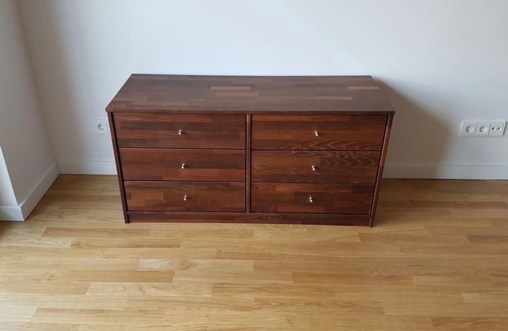 Kommode Nussbaum mit Griffen von Inlignum Möbel