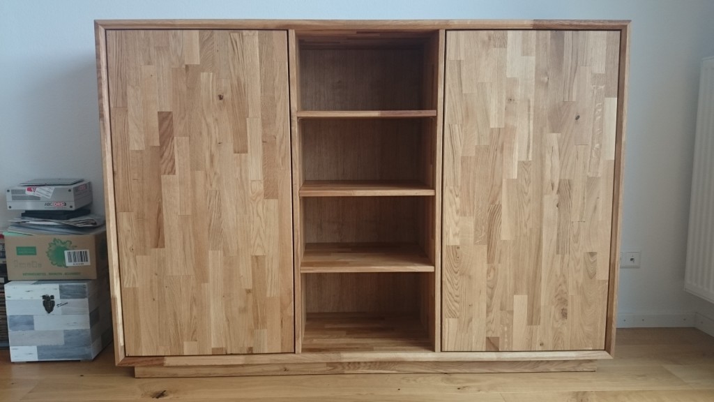 Kommode mit Push to Open Türen von inlignum Möbel