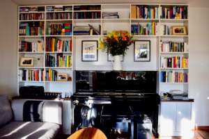 Regal als Rahmen von Inlignum Möbel