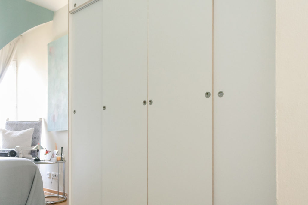 Schlafzimmereinrichtung nach Maß von Inlignum Möbel